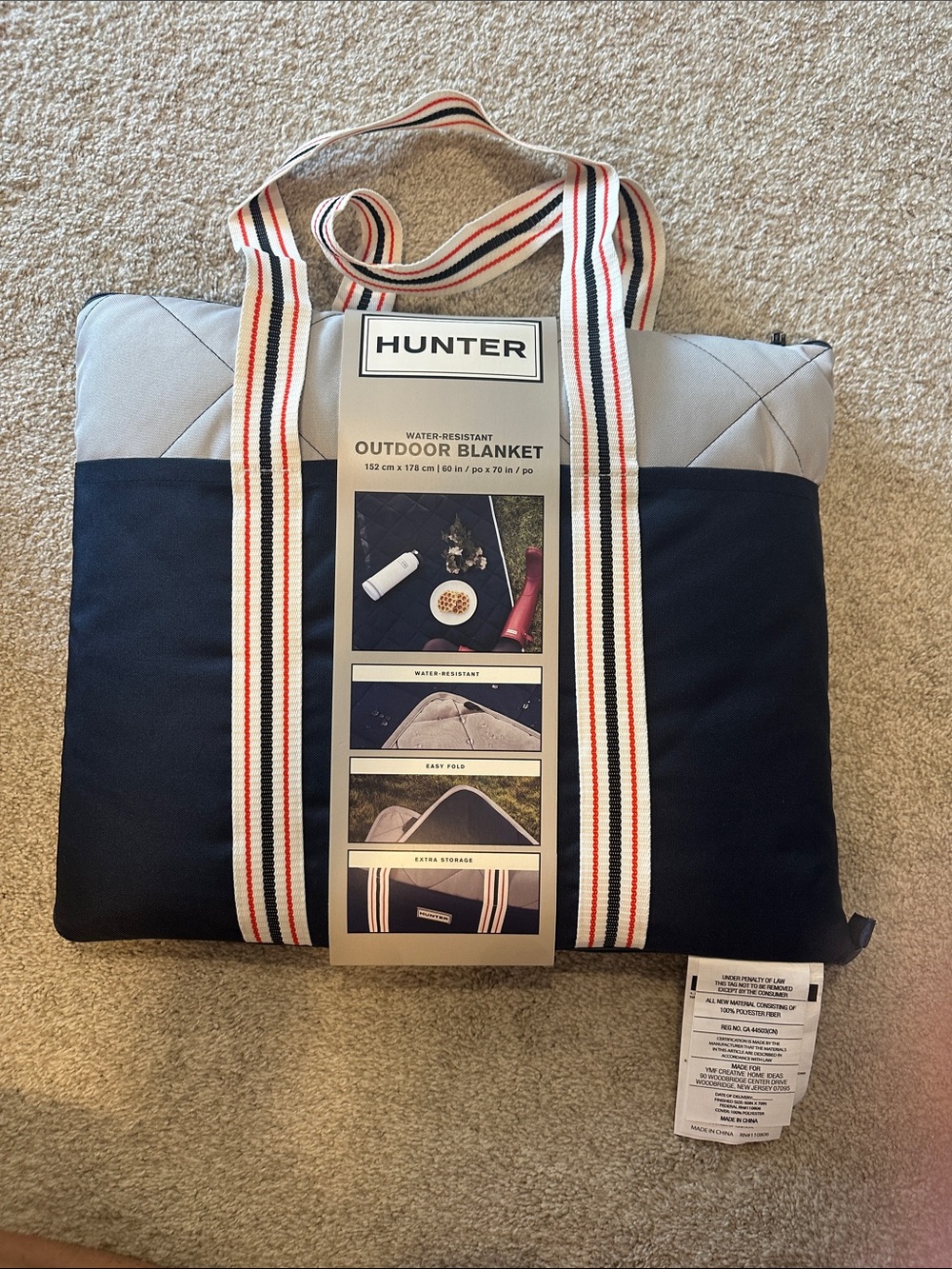 NWT Hunter Navy and Light Gray Duffel-Style Outdoor Blanket Tote